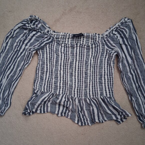 Off-shoulder peasant style striped top - Picture 4 of 4